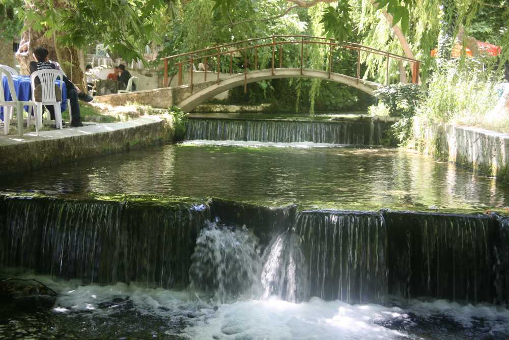 Balıkesir’in doğasıyla öne çıkan ilçesi Dursunbey’de bulunan Suçıktı Mesire Alanı,