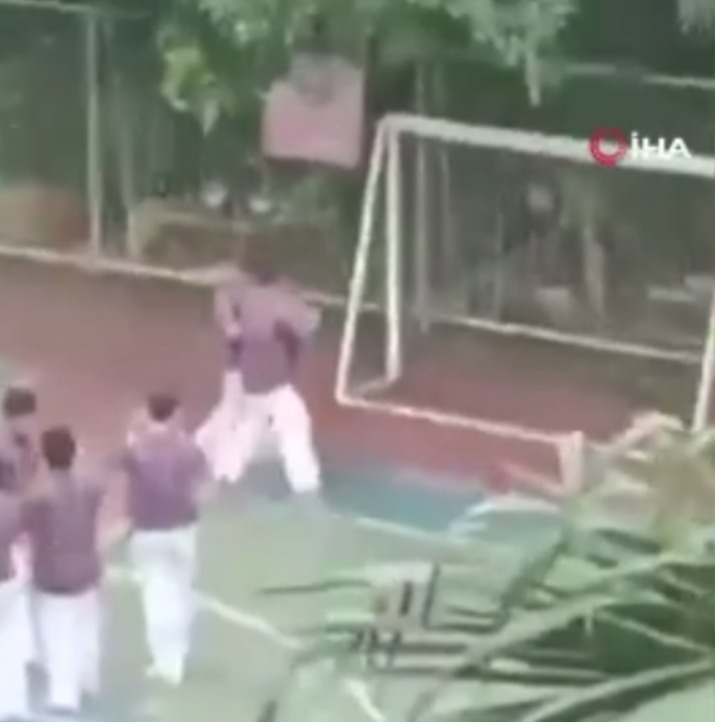 Cami Avlusunda Patlama! 49397ce8 2121 43bc 8bc5 54b6979a5388 - Marmara Bölge Gazetesi