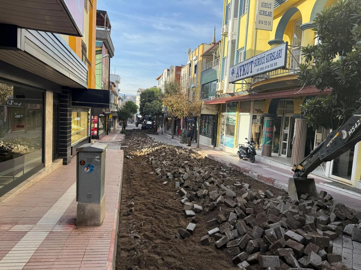 Balıkesir’in Bigadiç ilçesinde vatandaşların günlük yaşamını kolaylaştırmak, ulaşım konforunu artırmak