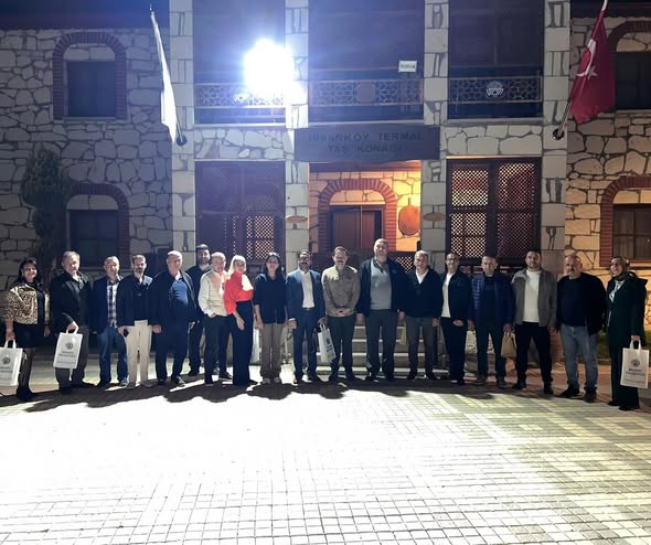 Bigadiç Belediyesi’nin ev sahipliğinde düzenlenen kültür ve edebiyat buluşması, yazarlar