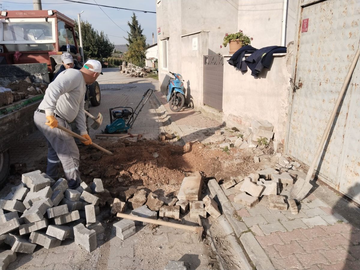 Kepsut Belediyesi, ilçenin dört bir yanında gerçekleştirdiği altyapı, çevre düzenlemesi