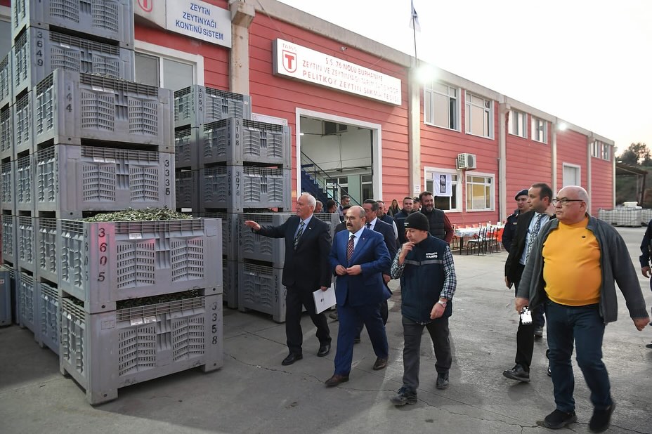 Balıkesir Valisi İsmail Ustaoğlu, Burhaniye Zeytin ve Zeytinyağı Tarım Satış