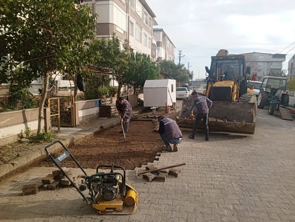 Gönen Belediyesi, şehir genelinde yürüttüğü bakım, onarım ve çevre düzenleme
