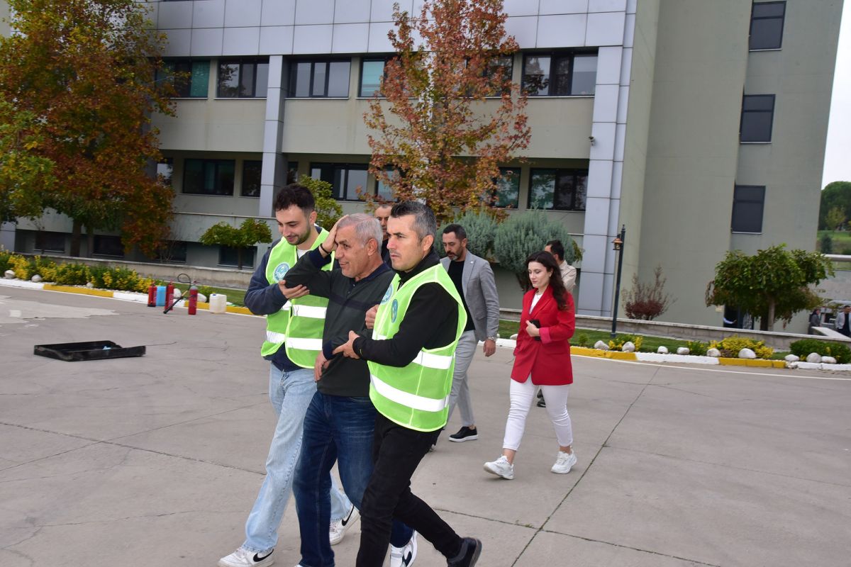 Balıkesir Üniversitesi’nde Acil Durum! 574472731 1265561585601030 8248096956417967461 n - Marmara Bölge Gazetesi