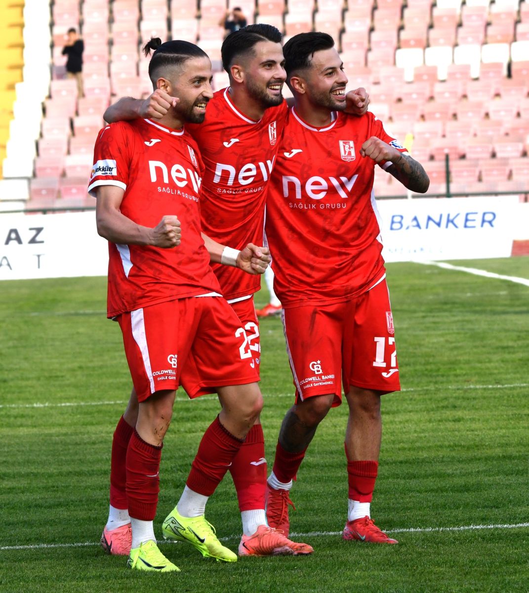 Balıkesirspor Nazillispor’u 3-0 Mağlup Etti 574568215 1389753976493002 7146881994893463103 n - Marmara Bölge Gazetesi