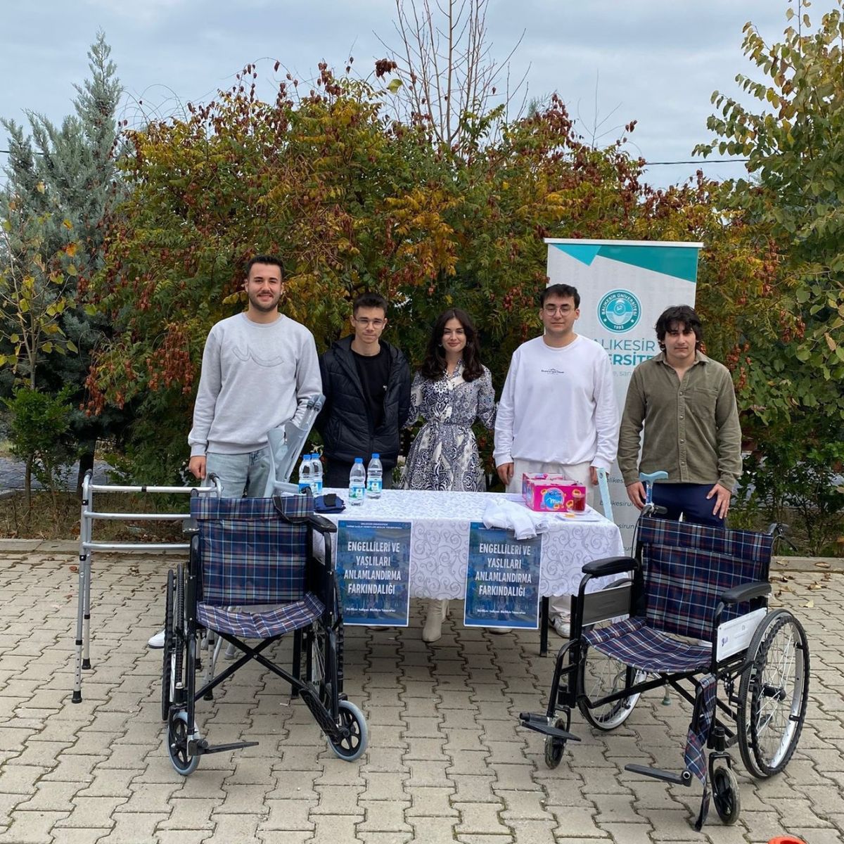 Balıkesir Üniversitesi İvrindi Sağlık Hizmetleri Meslek Yüksekokulu öğrencileri, engelli bireylerin
