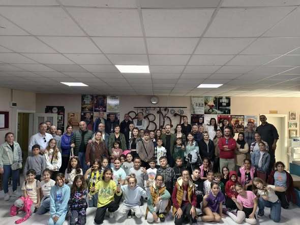 Burhaniye’de Sanat Yeniden Doğuyor! 576525050 1293965562769809 7391775611360914331 n - Marmara Bölge Gazetesi