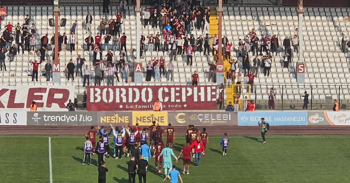 Trendyol 1. Lig’de Bandırmaspor’dan Kritik Galibiyet! 577598911 1408427024625595 8325696843582439827 n - Marmara Bölge Gazetesi