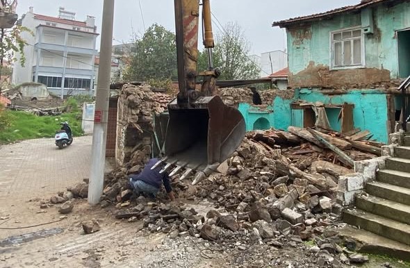 Bigadiç Belediyesi, vatandaşların can ve mal güvenliğini korumak amacıyla riskli