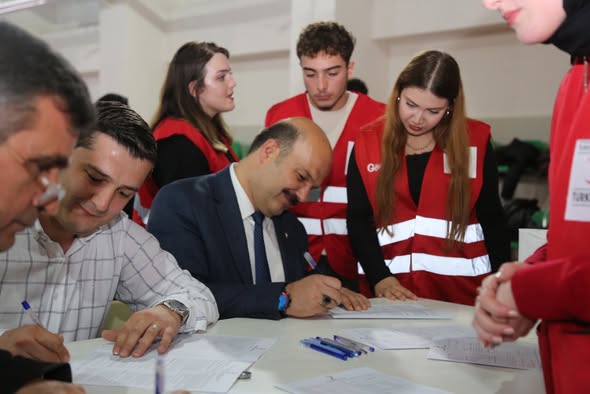 İvrindi’den Kızılay’a Büyük Destek! 579377385 122202299210335762 6805413577758347897 n - Marmara Bölge Gazetesi