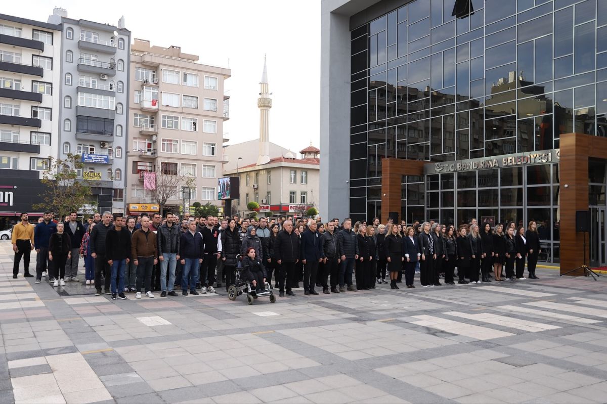 Türkiye Cumhuriyeti’nin kurucusu Gazi Mustafa Kemal Atatürk, ebediyete intikalinin 87.