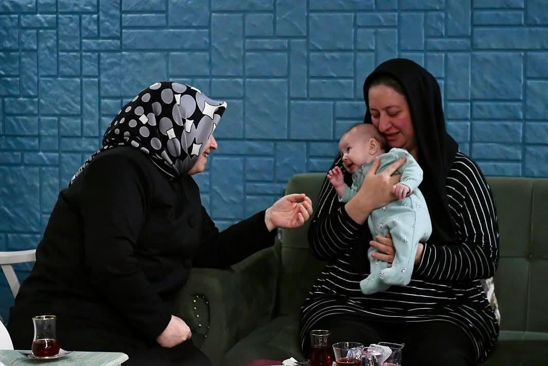 Vali Ustaoğlu, Şehit Emre Sayın’ın Ailesini Ziyaret Etti 581271942 1248614047285301 2424920870169014847 n 1 - Marmara Bölge Gazetesi