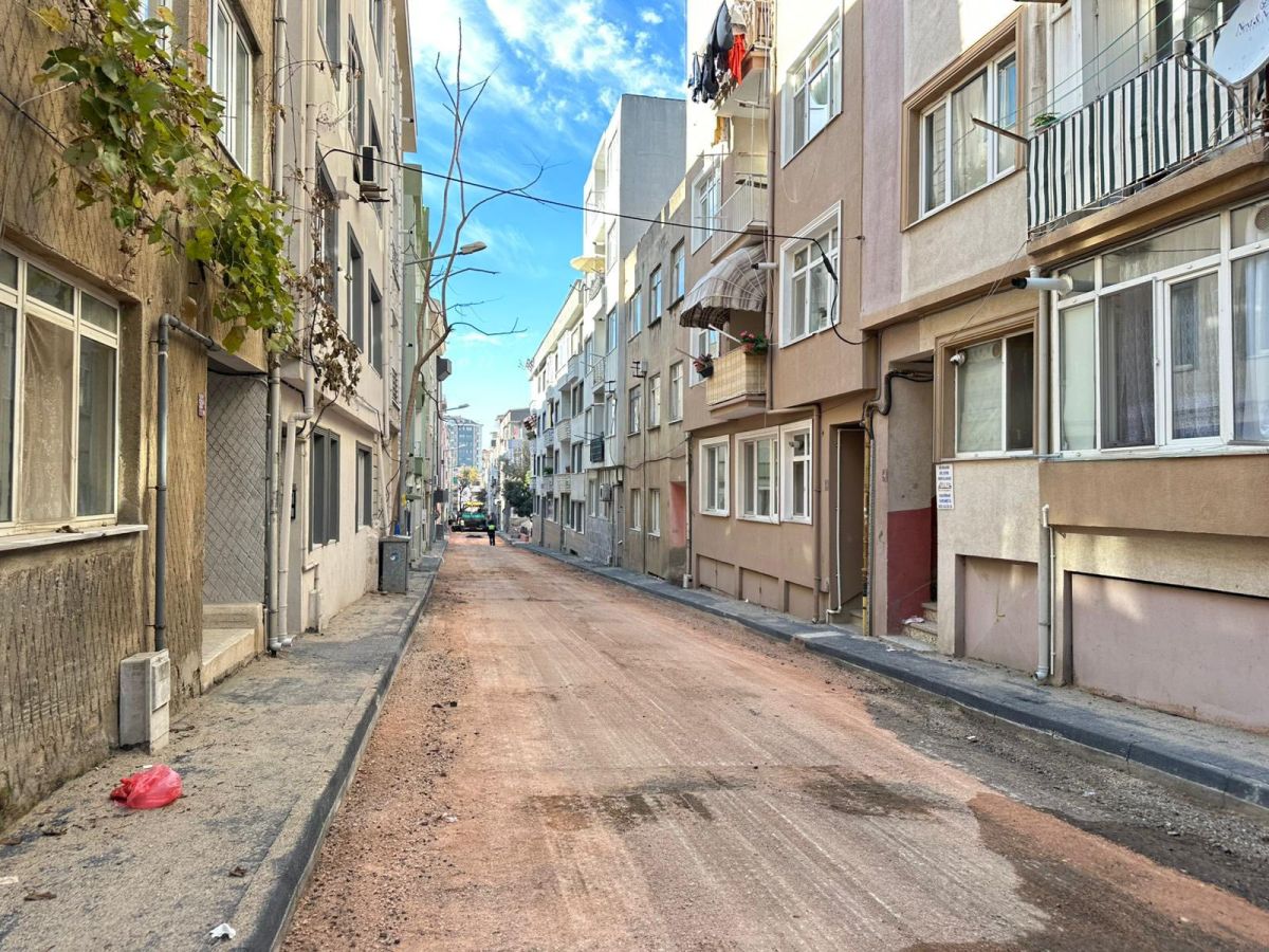 Bandırma’da Yollar Alarm Veriyor! 582179565 1389322619216754 2934665097359089390 n - Marmara Bölge Gazetesi