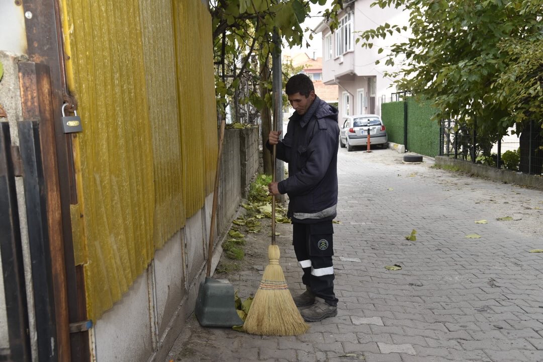 Dursunbey’de Temizlik Alarmı: Ekipler Sahada 583299218 18499713769079512 424880335733228869 n - Marmara Bölge Gazetesi