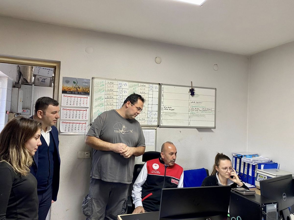 Balkesir’de Şap Tehlikesi Kapıya Dayandı! 584007159 1246600197510840 8576243357044298053 n - Marmara Bölge Gazetesi