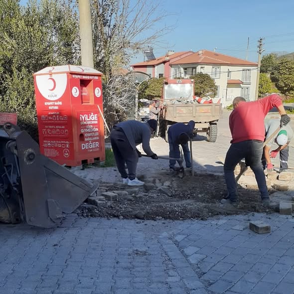 Bigadiç’te ulaşım konforunu artırmak amacıyla başlatılan yol düzenleme ve bakım