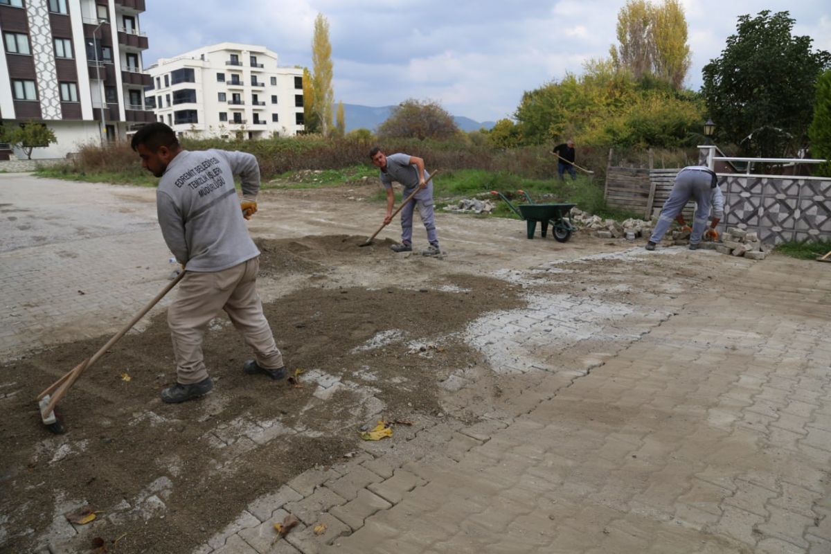 Edremit’te Tehlike Çanları Çaldı! 585057304 851314800592880 2891228644650573974 n - Marmara Bölge Gazetesi
