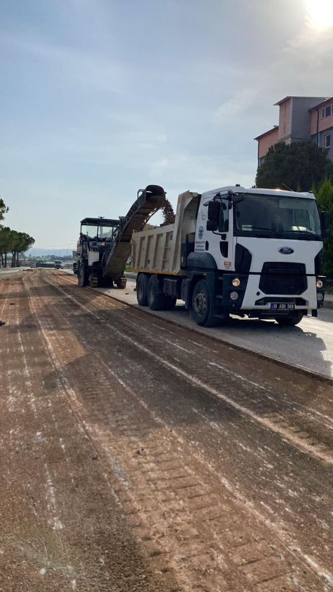 Gönen’de Yol Alarmı! 586399200 1295662642603770 2234544768120766522 n - Marmara Bölge Gazetesi