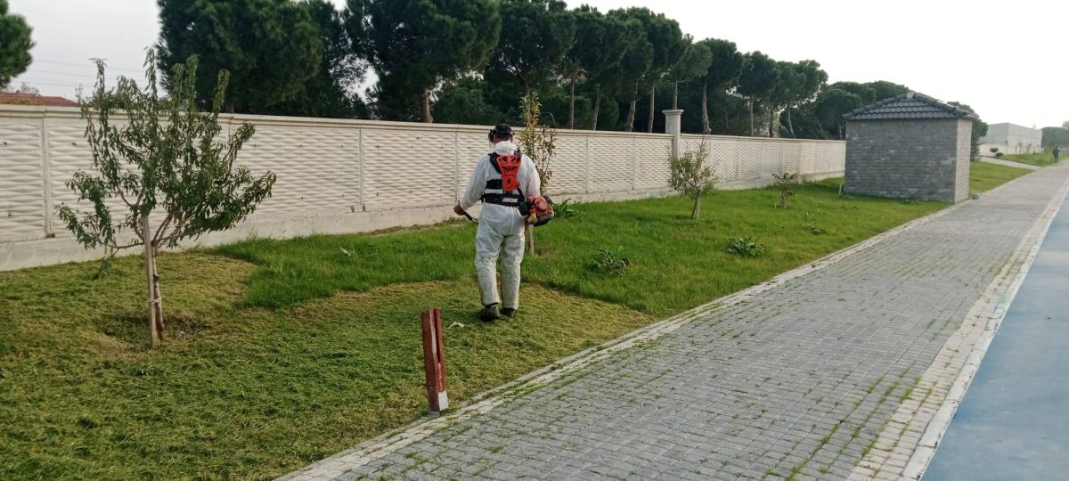 Kepsut Belediyesi, Başkan İsmail Cankul’un talimatıyla ilçe genelinde temizlikten yol