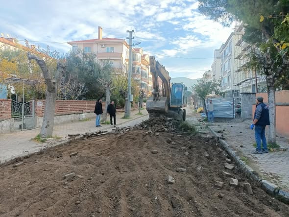Bigadiç Belediyesi, ilçenin cadde ve sokaklarında estetik dokunuşları artırmaya yönelik
