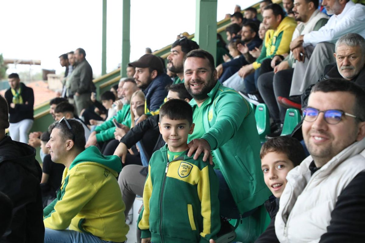 Edremitspor Evinde Fırtına Gibi Esti: Kuşadası’nı 4-0 Mağlup Etti 587044197 853627900361570 8883272475688722524 n - Marmara Bölge Gazetesi