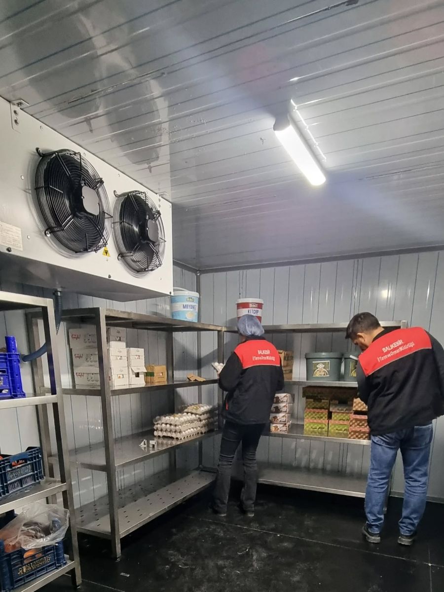 Edremit’te Market ve Restoranlarda Gıda Krizi! 587712588 18071757662524508 8911065383603209492 n - Marmara Bölge Gazetesi