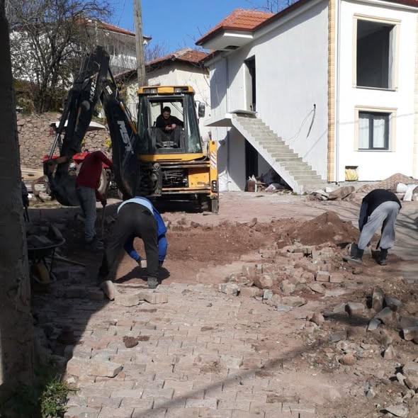 Bigadiç’te Yol Hamlesi! 588989516 122220747146300867 4310826047031924910 n - Marmara Bölge Gazetesi