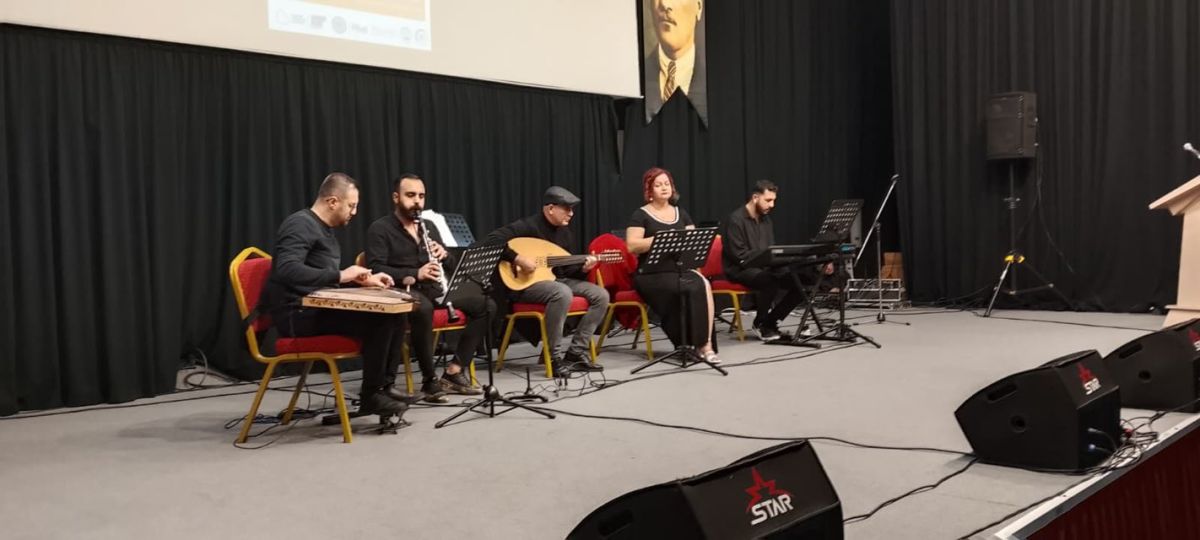Gönen’de düzenlenen 4. Gönen Kitap Günleri kapsamında sahne alan Evrim