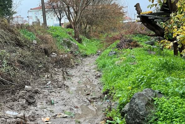 Bigadiç Belediyesi, ilçe genelinde su akışının sağlıklı şekilde devam etmesi