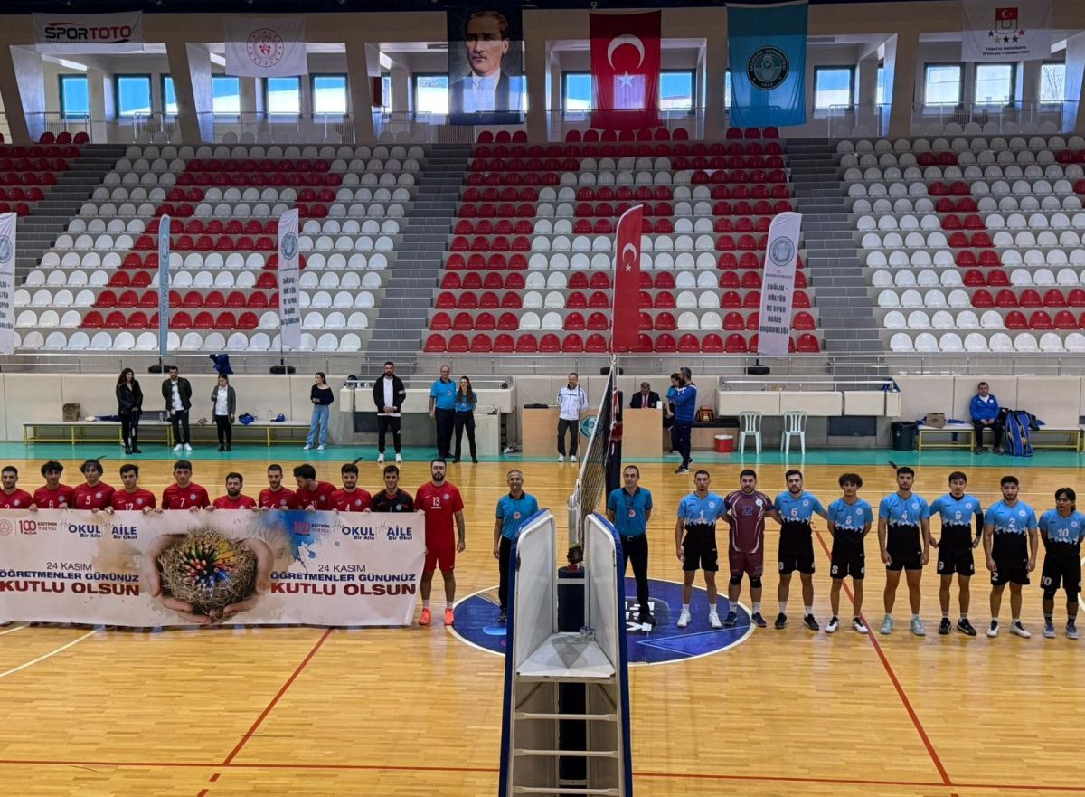 Balıkesir’de Ünilig Voleybol Maçları Rekor Heyecanla Açıldı! 590143614 1283208407169681 7495558930442368776 n - Marmara Bölge Gazetesi