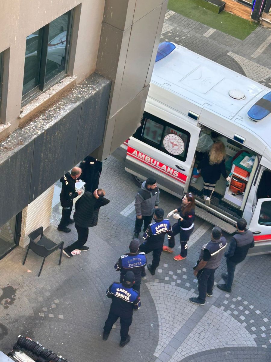 SON DAKİKA! Balıkesir Çarşıda Kavga: 1 Yaralı! 5ae90c7a 9759 4b93 9228 d00ed283d753 - Marmara Bölge Gazetesi