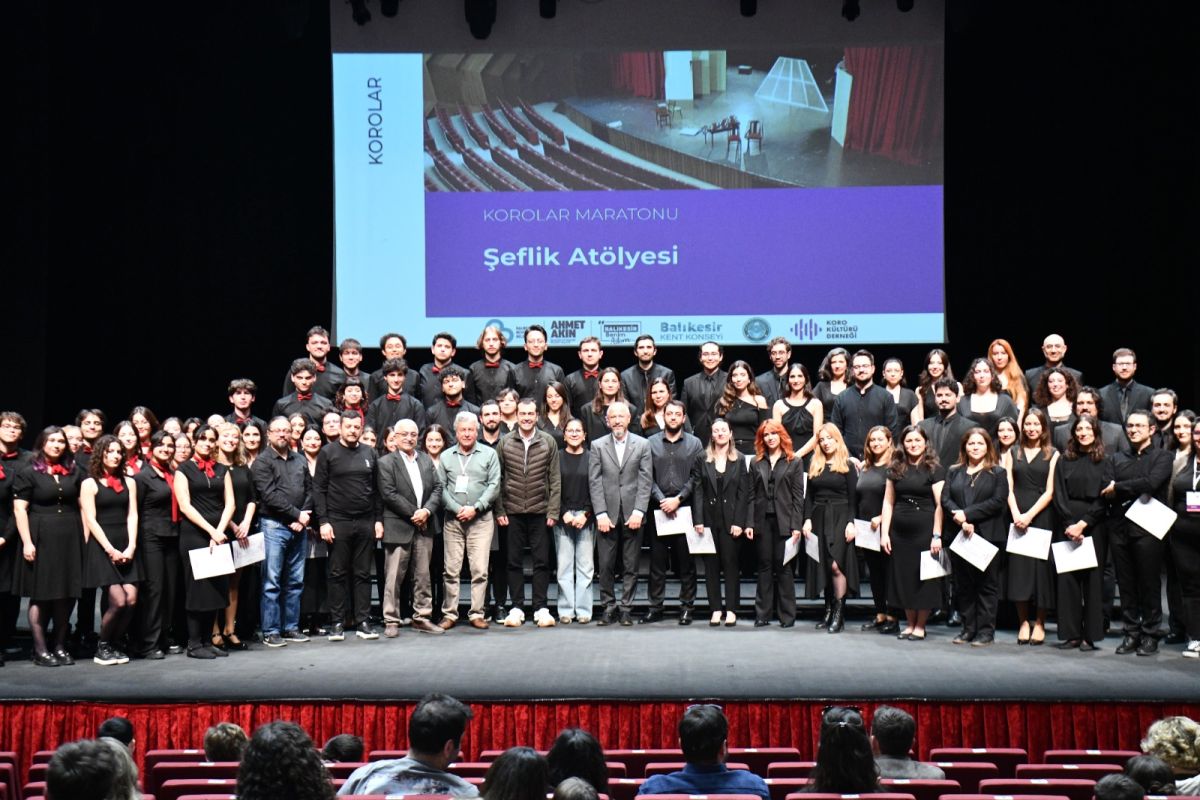 Korolar Maratonu Balıkesir’i Salladı! Unutulmaz Final Ayakta Alkışlandı 6eade49f c993 4ac5 a094 fd18510060b0 - Marmara Bölge Gazetesi