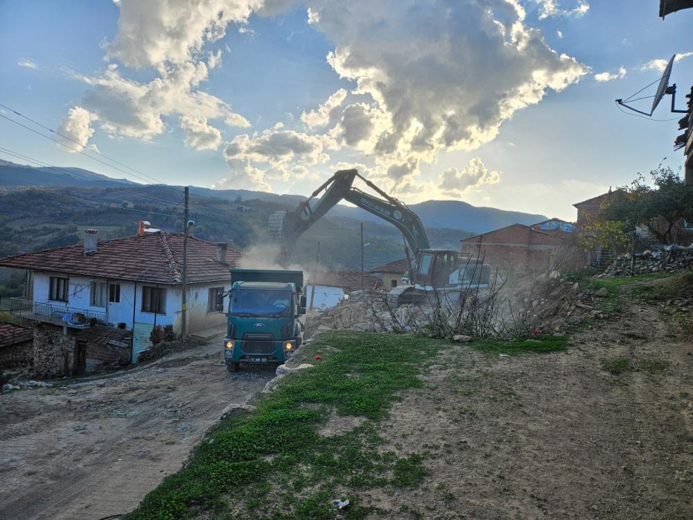 AW573331 01 - Marmara Bölge Gazetesi