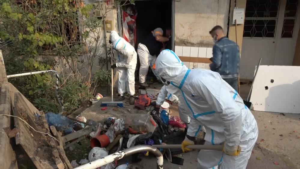 Evden 2 Kamyon Çöp Çıktı! AW574073 05 - Marmara Bölge Gazetesi