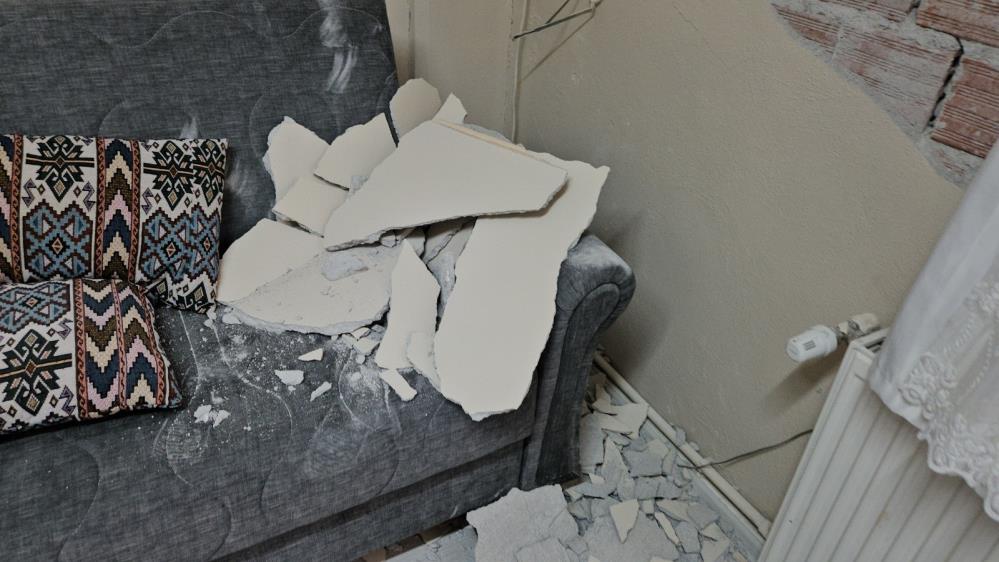 Sındırgı’da Deprem Yaraları Derinleşti: “Evlerimiz Oturulamayacak Durumda” AW574676 04 - Marmara Bölge Gazetesi