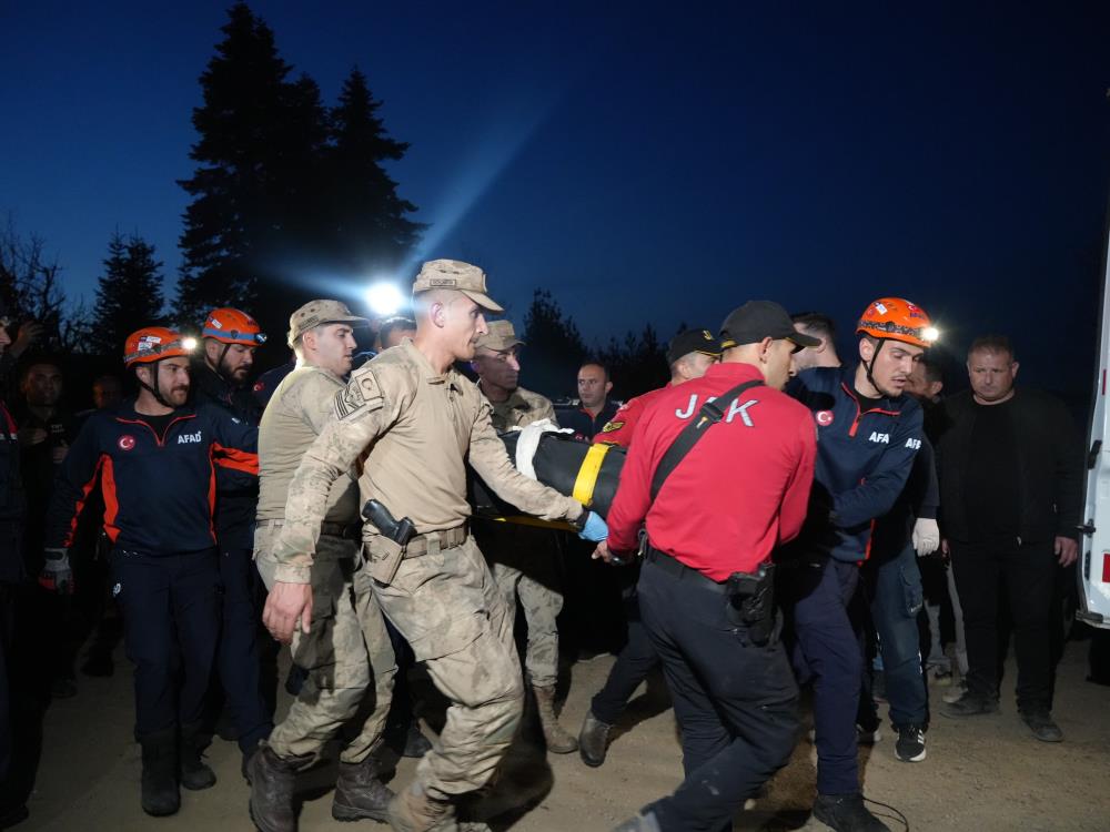 AW577606 03 - Marmara Bölge Gazetesi