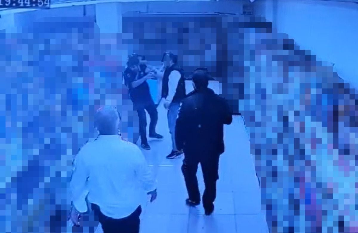 Çocuğu Uyarması Yetti! Kasiyer ve Mesai Arkadaşı Saldırıya Uğradı AW577707 01 1 - Marmara Bölge Gazetesi