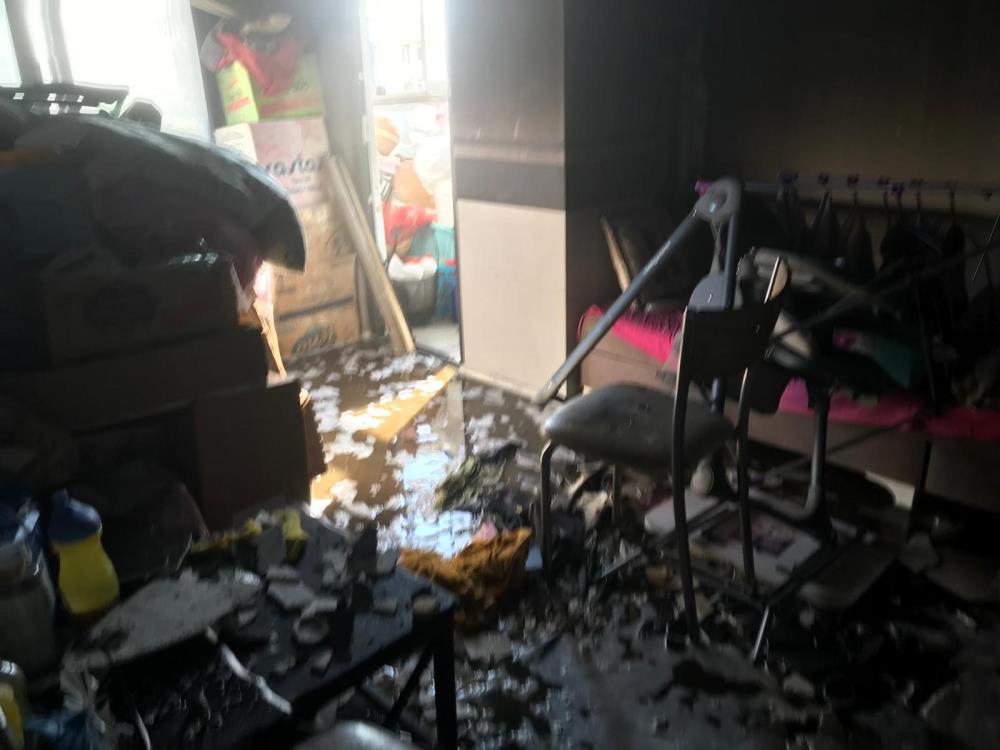 Bandırma’da Apartman Dairesinde Korkutan Yangın! AW578910 03 - Marmara Bölge Gazetesi