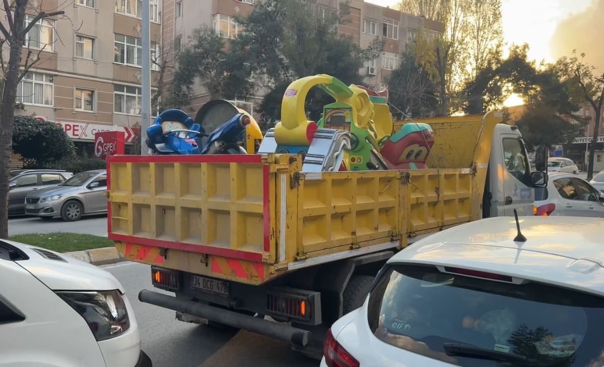 Bağcılar’da Çocuk Parkında 5 Çocuk Akıma Kapıldı! AW586026 02 - Marmara Bölge Gazetesi