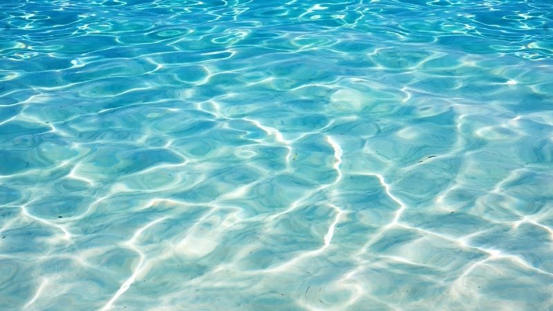 İzmir’in ünlü tatil bölgesi Çeşme, her yaz binlerce yerli ve