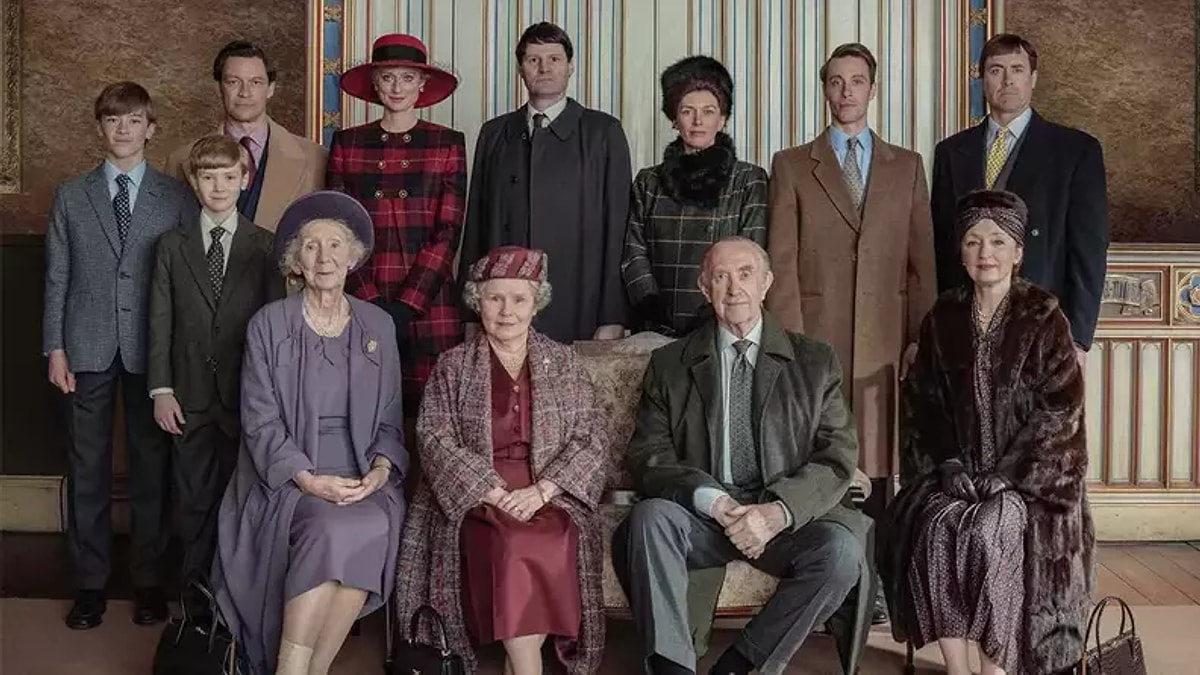 Saraylardan Savaş Alanlarına: İzlerken Zaman Yolculuğuna Çıkaran Tarih Dizileri The Crown - Marmara Bölge Gazetesi