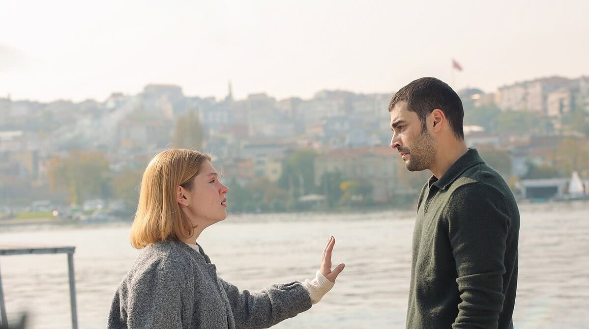 Show TV ekranlarında yayınlanan ve her bölümüyle büyük ilgi gören