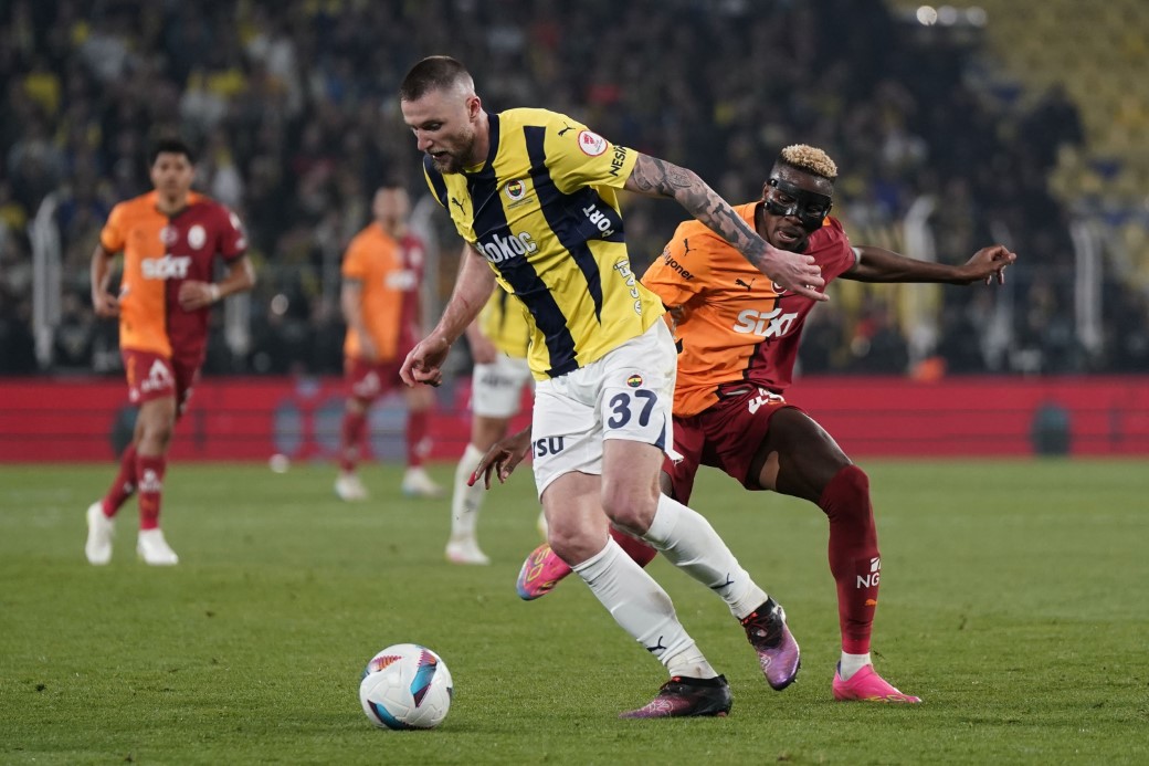 Fenerbahçe ile Galatasaray yarın oynanacak derbiyle 404. kez rakip olacak.