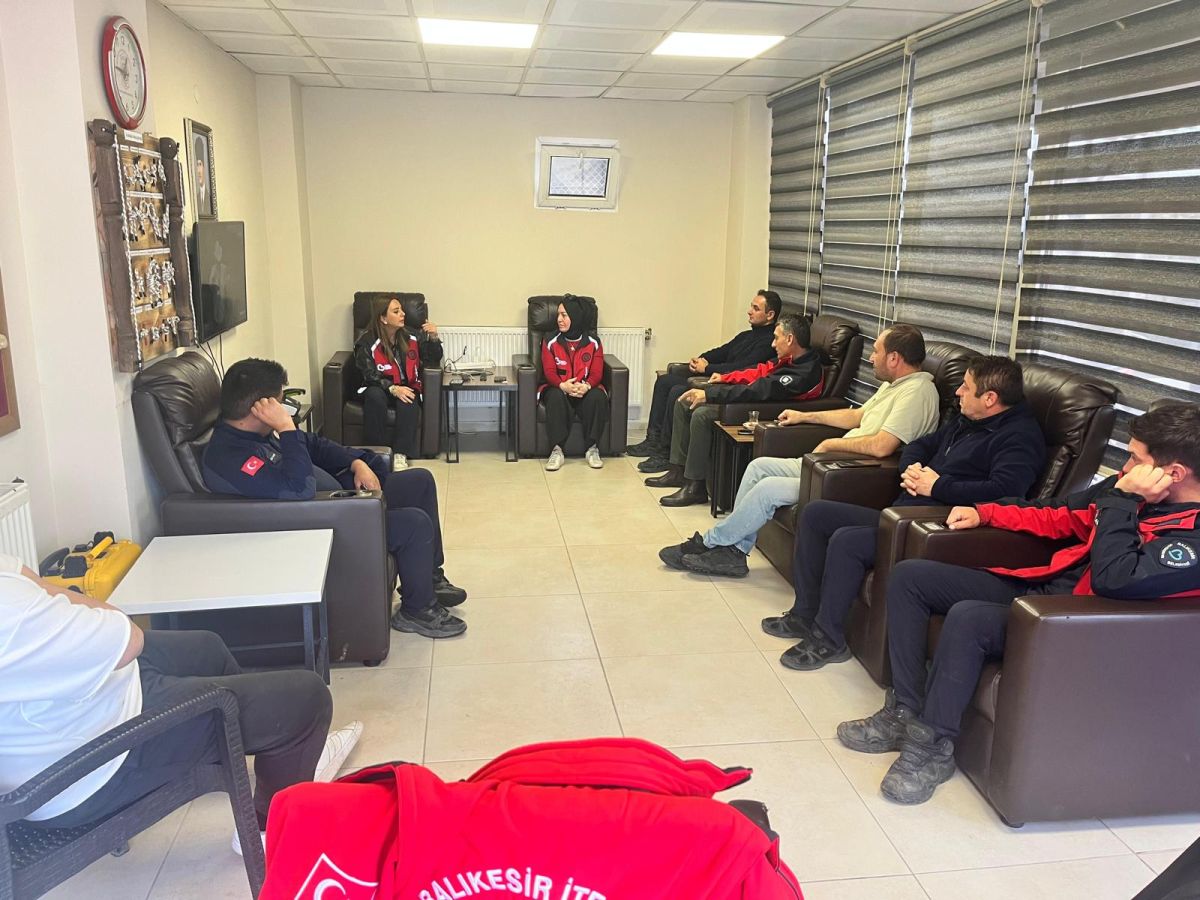 Balıkesir İtfaiyesine Psikolojik Destek! balikesir buyuksehir belediyesinden itfaiyecilere psikolojik destek 6 - Marmara Bölge Gazetesi