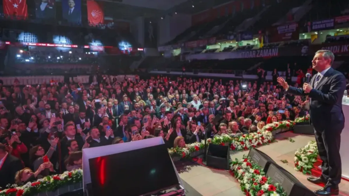 CHP’nin 39. Olağan Kurultayı’nın üçüncü ve son gününde çalışmalar yeniden