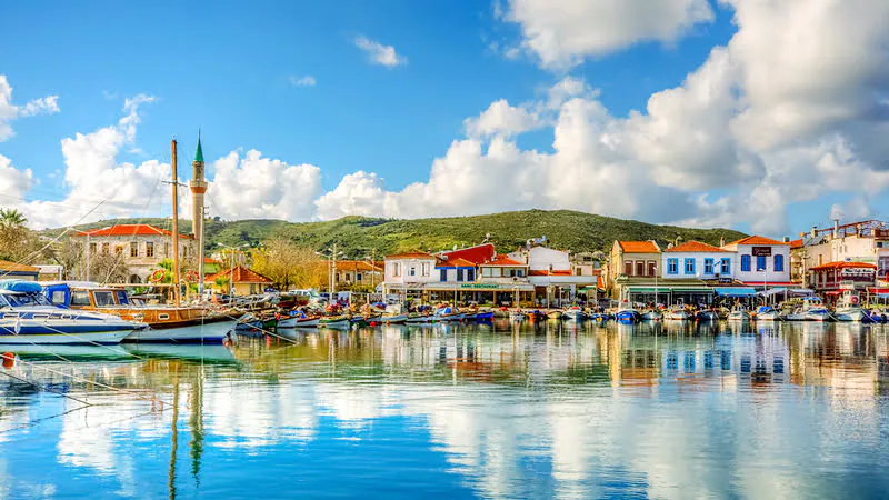 Ege’nin kalbinde yer alan Urla, sonbaharla birlikte bambaşka bir güzelliğe