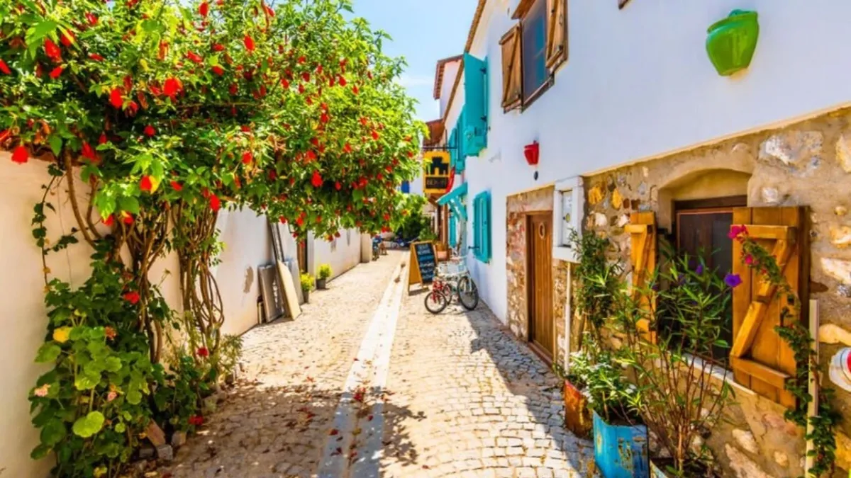 Bademler Koyu Göreni Büyülüyor izmirin masalsi koyu bademler koyune eshot ile nasil gidilir 2 - Marmara Bölge Gazetesi