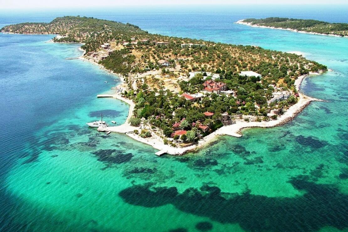 İzmir’in Dikili ilçesi açıklarında yer alan Kalem Adası, son yıllarda