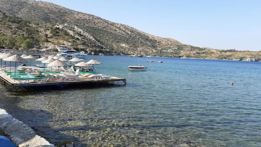 Temiz Deniz, Huzurlu Atmosfer: Tatilcilerin Yeni Gözdesi kargi koyu 1 1 1024x579 1 - Marmara Bölge Gazetesi