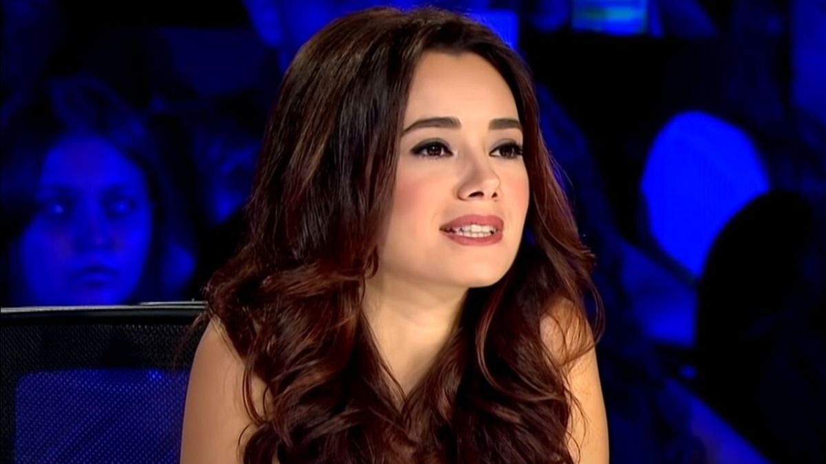 Ünlü oyuncu Özgü Namal, sabah saatlerinde çocuklarıyla birlikte trafik kazası